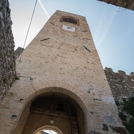 Gardappartamenti Castle Bell Moniga del Garda Exteriör bild